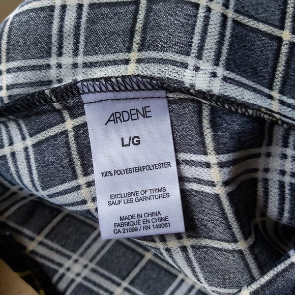 Ardene Off the Shoulder Plaid Dressy Top - Picture 6 of 7